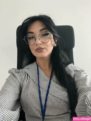 crisstianaa.9 [ crisstianaa-9 ] - Dare to join me? 😈🥵