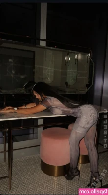 stonefox_ [ stonefox ] - 💦Sexy shower Tuesdays!!💦 Watch me shower and get all soapy!
