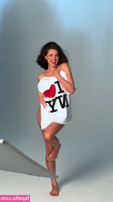 Margaret Qualley [ margaret-qualley-1 ] - Wanna see inside?😛👅💦