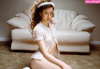 Margaret Qualley [ margaret-qualley-1 ] - Subby Succubus is back with a lil mess