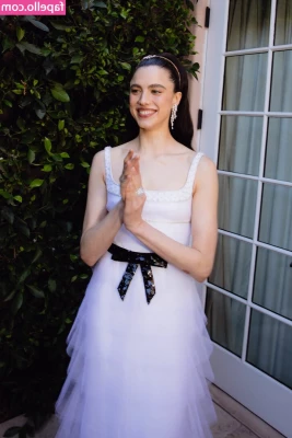 Margaret Qualley [ margaret-qualley-1 ] - Time to shower  dirty boy