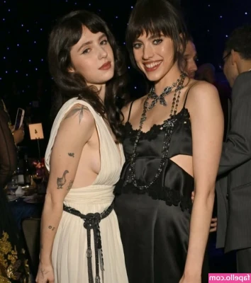 Margaret Qualley [ margaret-qualley-1 ] - do enjoy watching me stretch (half) naked?🤤😛