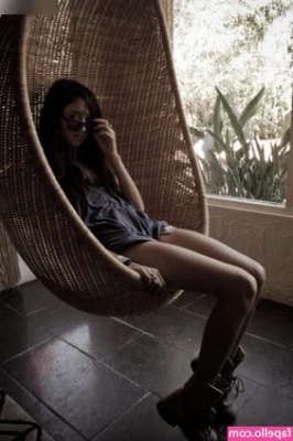 Christina Masterson [ christina-masterson ] - Wishing you a Frisky Friday. Thought you might like to take a little