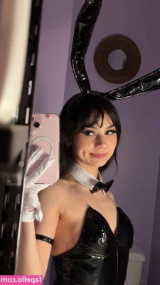 Charlize [ charlize-2 ] - I love getting my pussy played with