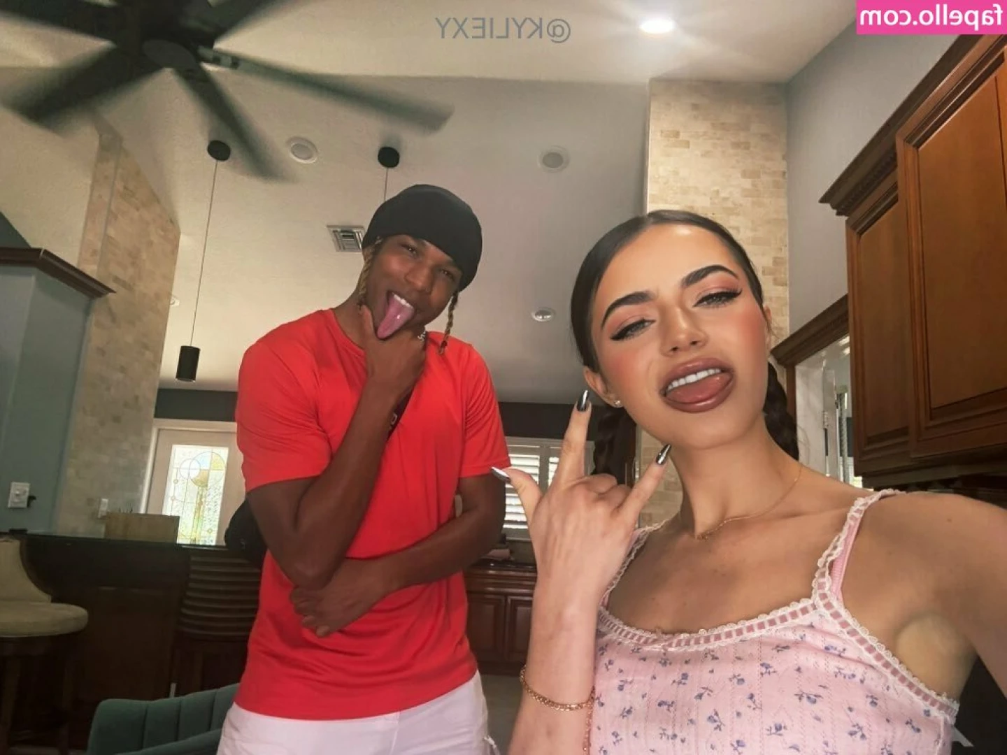 kyliexy - ITS OUR ANNIVERSARY feat. @vickiveronaxxx OUR SEX IS STILL AS BOMB AS