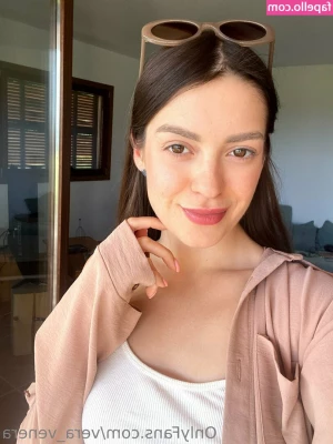 vera_venera [ vera-venera ] - My tits could do with way more cum on them