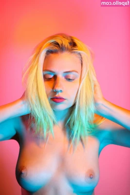 Marisa Papen [ marisa-papen ] - Spit  n stick it