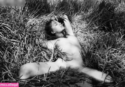 Marisa Papen [ marisa-papen ] - Please play with me