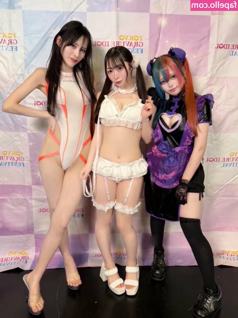 Kagura Leisa [ kagura-leisa ] - Skirts are so much fun. Although it would be more fun with you
