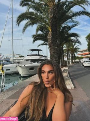 nina___story [ nina-story ] - What do you think I was thinking about in this picture?