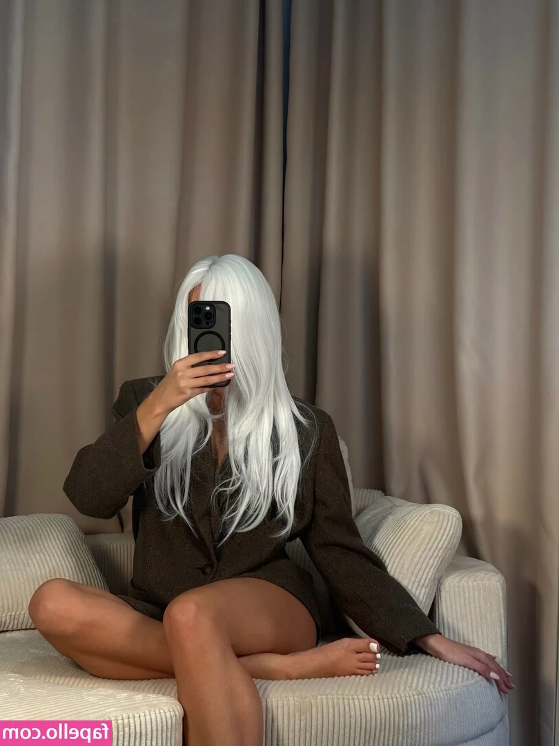 SimplyEmily - Happy Sunday 😍🔥 Do you like this outfit? 😏  Schönen Sonntag