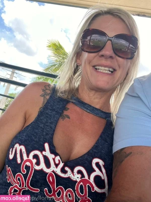 hollyqosfreepage - I love how nice my titties look all wet