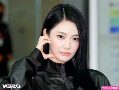 Ningning (æspa [ ningning-aespa ] - I’m so confident about my body and my curves 😍🥰
