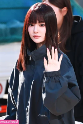 Ningning (æspa [ ningning-aespa ] - Hi 👋😈😘