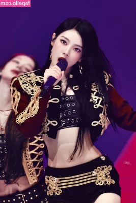 Ningning (æspa [ ningning-aespa ] - fuck yeah 🤤