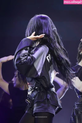 Ningning (æspa [ ningning-aespa ] - Hot & ready 😜