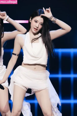 Ningning (æspa [ ningning-aespa ] - Will you please fuck me tonight? I want to dickrate your delicious