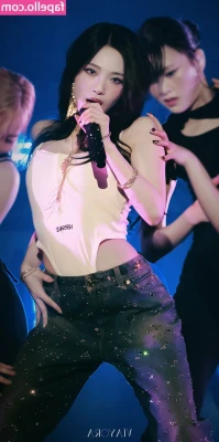 Ningning (æspa [ ningning-aespa ] - Haha what if 👀💦💦