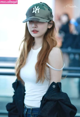 Ningning (æspa [ ningning-aespa ] - spoil me babe, and I will spoil u harder😈