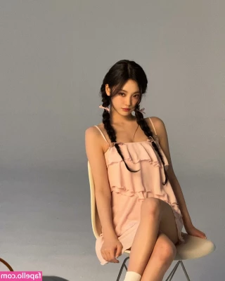 Ningning (æspa [ ningning-aespa ] - Do you like to exercise outdoors
