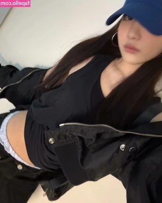 Ningning (æspa [ ningning-aespa ] - My titties and stars
