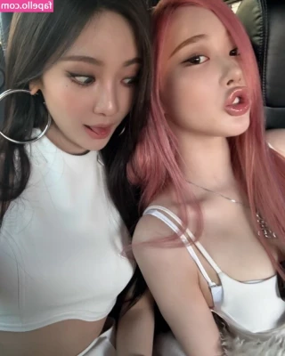 Ningning (æspa [ ningning-aespa ] - Watch me fuck myself after my high school graduation in my old school