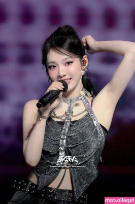 Ningning (æspa [ ningning-aespa ] - Most muscular pose