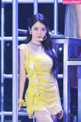 Ningning (æspa [ ningning-aespa ] - spreading silly clown love