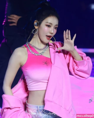 Ningning (æspa [ ningning-aespa ] - Look at all the tattoos