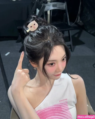 Ningning (æspa [ ningning-aespa ] - BTS from Reality Kings