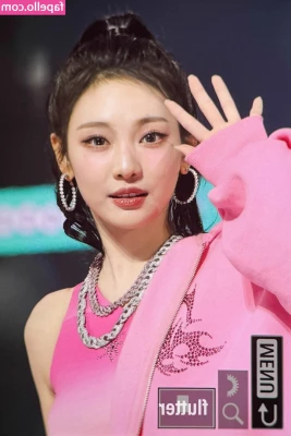 Ningning (æspa [ ningning-aespa ] - If I were a Rugrat, I’d be Lil 🦖