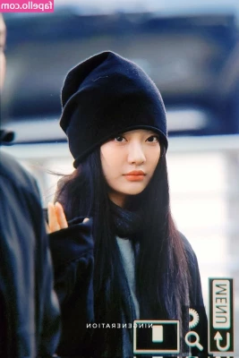 Ningning (æspa [ ningning-aespa ] - Check your DMs baby  I sent you something