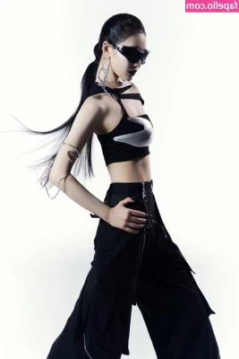 Ningning (æspa [ ningning-aespa ] - Take it off for me 😇😈