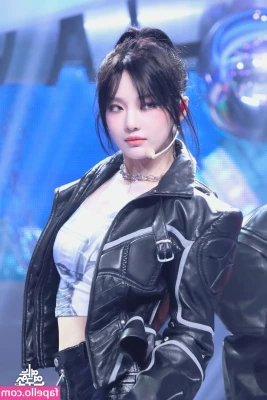Ningning (æspa [ ningning-aespa ] - 最近跟女友愛愛一天都要三次