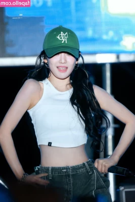 Ningning (æspa [ ningning-aespa ] - Cheesin hard cuz  anadayxx is the master of strap deep throat slingin