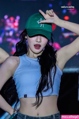 Ningning (æspa [ ningning-aespa ] - eat me uppp yummy