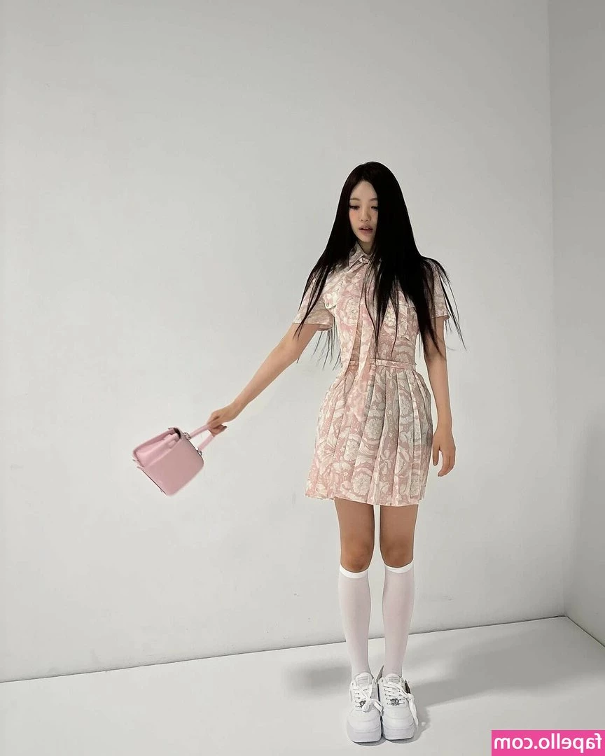 Ningning (æspa [ ningning-aespa ] - Disponible en el privado si quieres   mariposa