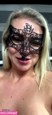 Isis Bianc Hotwife [ isis-bianc-hotwife ] - im in position whenever ur ready 😋