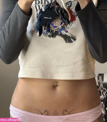 Catboymegumi - 🌈🌈 Good Morning guys….just a little boob flex in the morning.