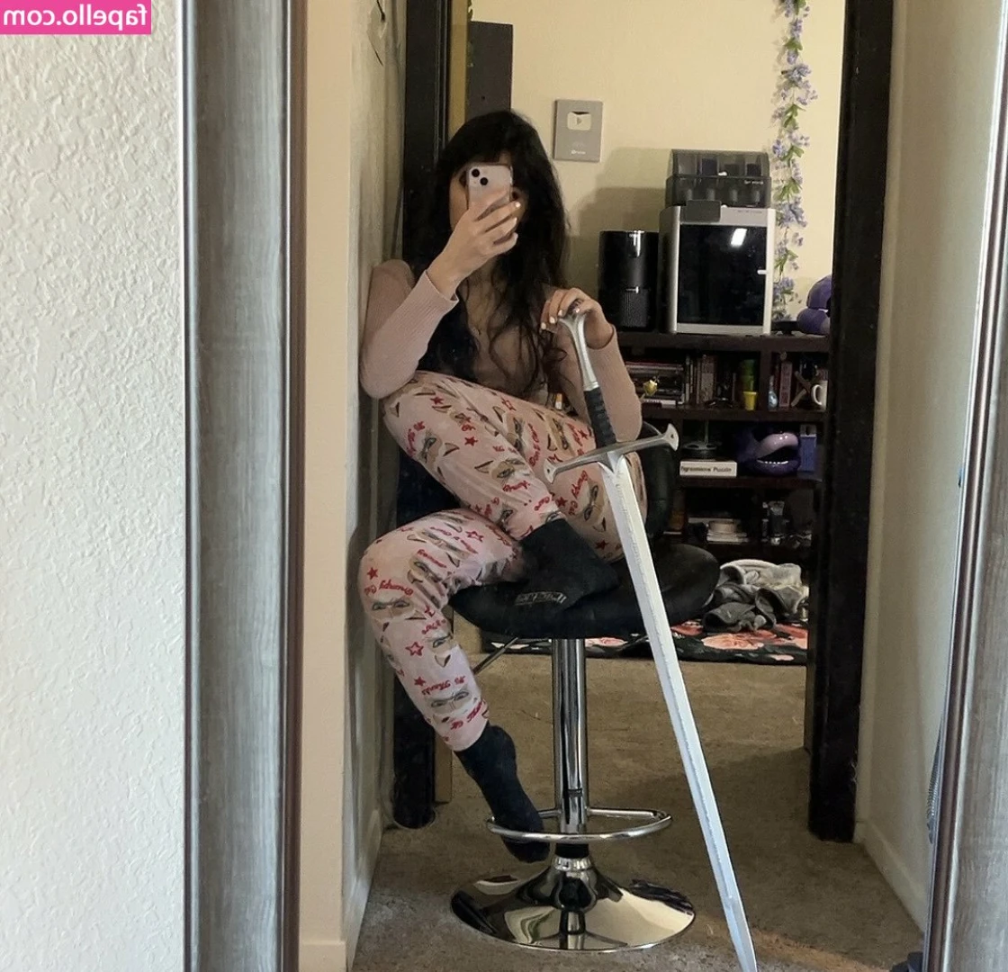 zyla.vale [ zyla-vale ] - If you want to see more of my MJ cosplay, make sure to check your DMs