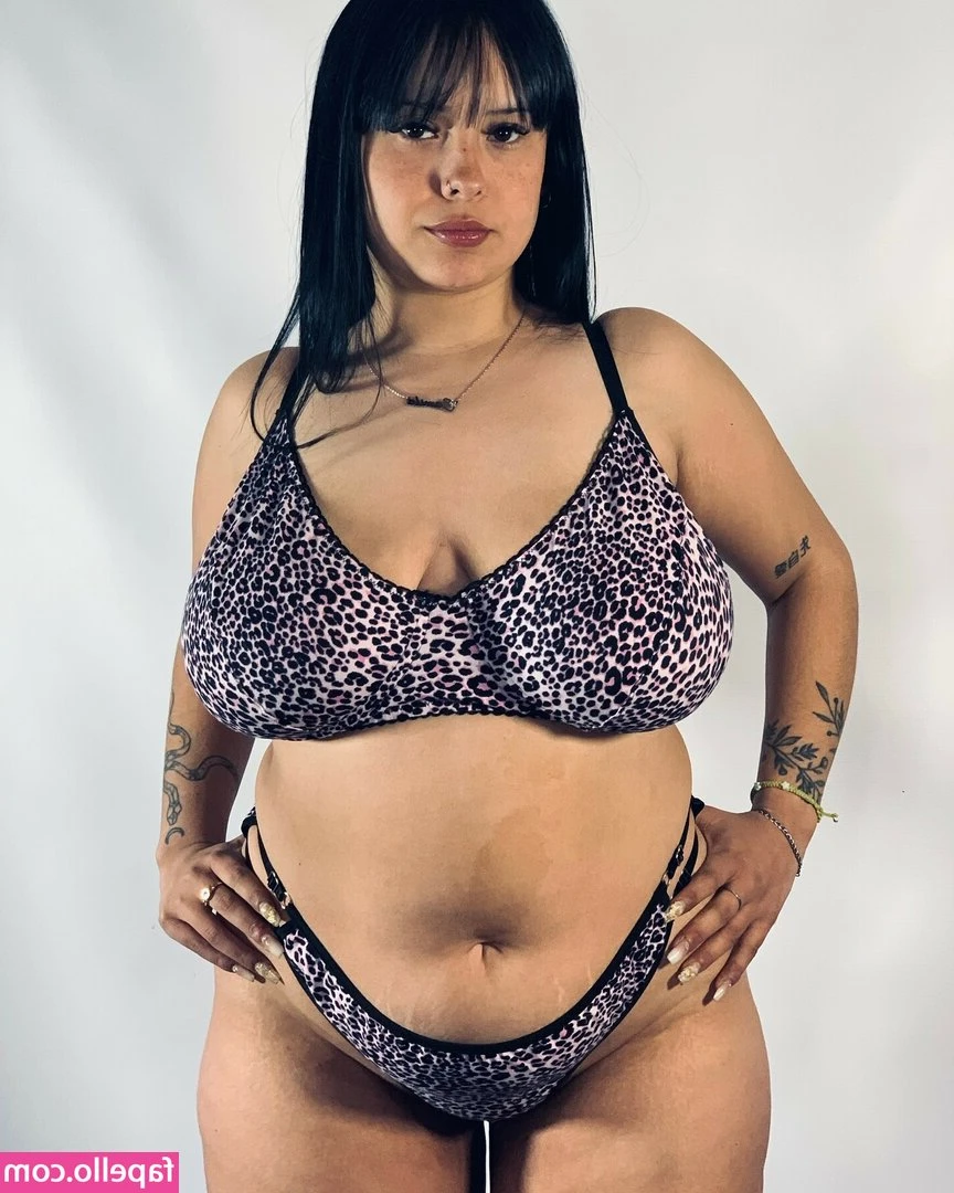Camila Leguizamon [ camila-leguizamon ] - 🚨🚨 NEW ROLEPLAY 🚨🚨 Naughty Tilly lures you away and makes