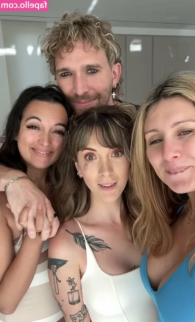 J4D3 V0W [ j4d3-v0w ] - Whos cum all over my giant fat tits??
