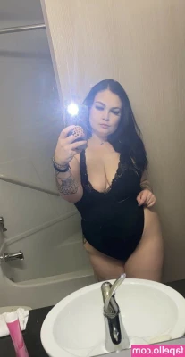 Brittany Lynn Hutchings [ brittany-lynn-hutchings ] - I am teasing you with my horny aura! 🙊😈💦 I know it will