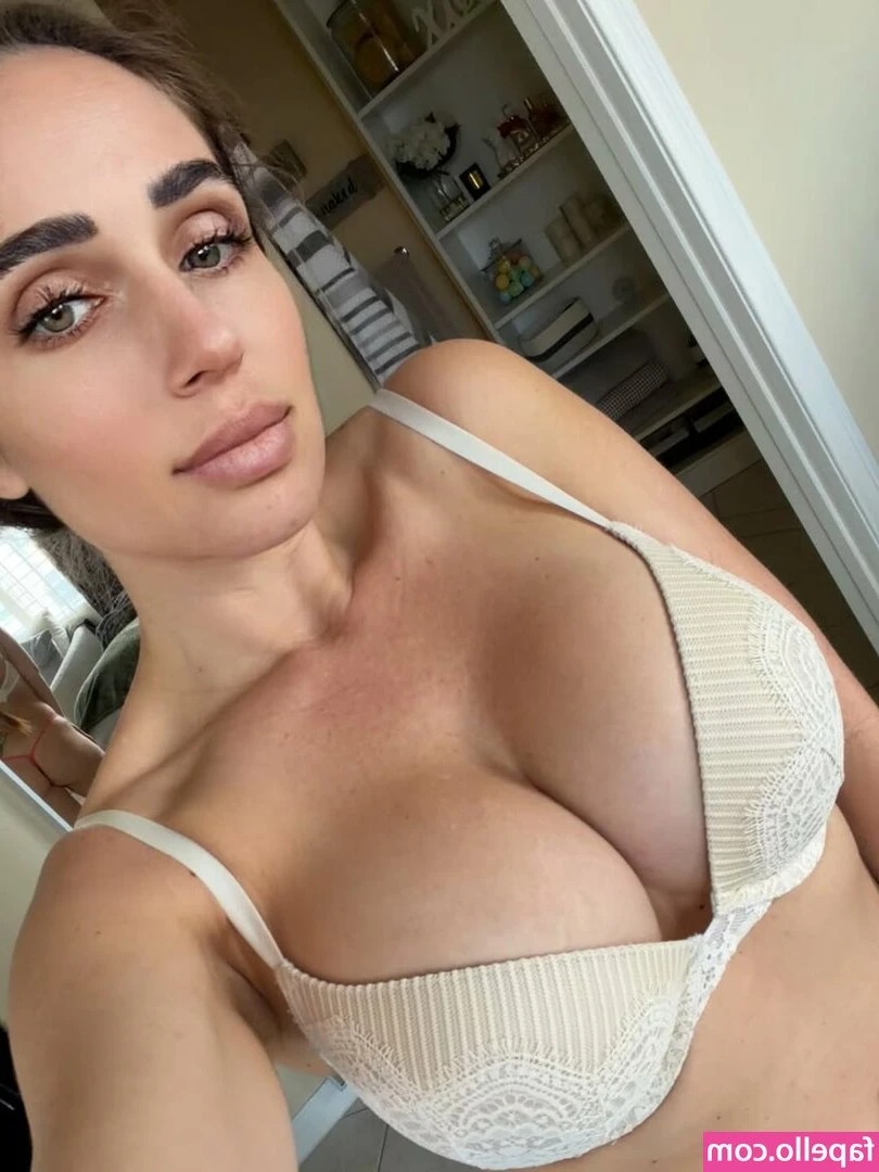 Alayna Marie [ alayna-marie ] - Hey 👋💦