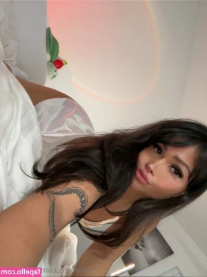 sollybaby - When you look like this.. life is easy 😌