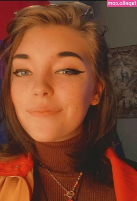 M4ngo_icee [ m4ngo-icee ] - Piccola toccatina dopo la doccia💦💦