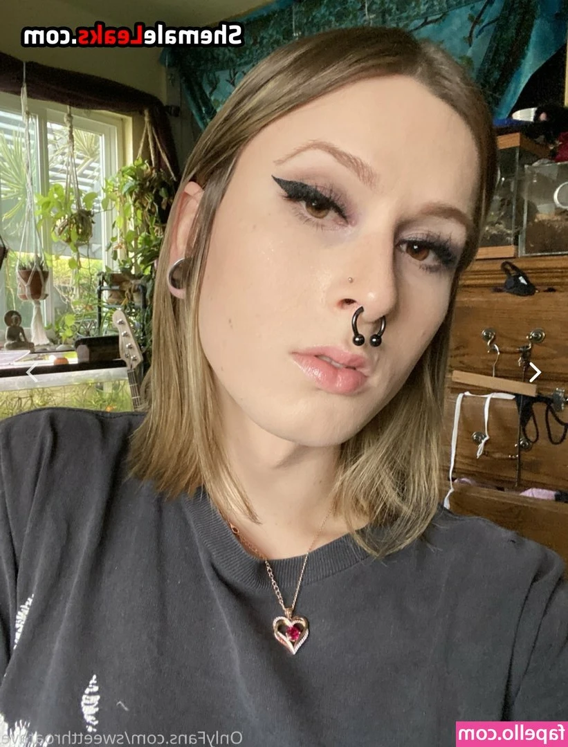 sweetthroatave - Is anyone here good with making captions?