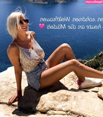 Carina Spack [ carina-spack ] - Happy Independence Day     foxxxesnbunnies