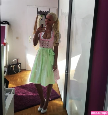 Carina Spack [ carina-spack ] - Self care done right