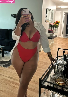 MsBeatDaEgg - Dripping wet from my shower